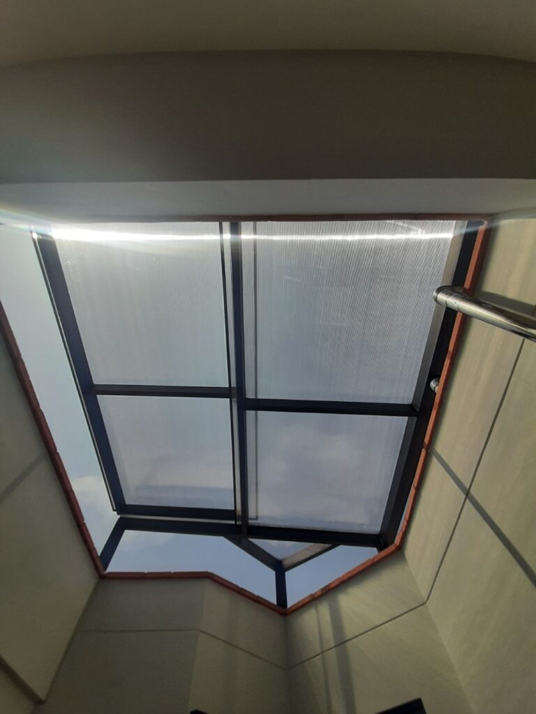 Ventajas del techo de policarbonato estando al aire libre