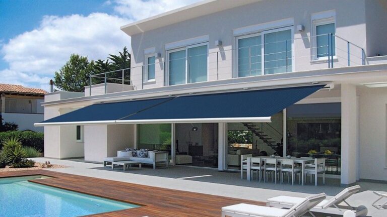 Comparativa de Costos: Techo Fijo de Policarbonato vs. Toldo Retráctil para Terrazas